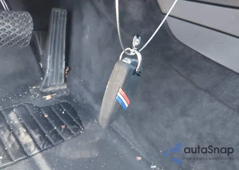 2011 BMW 750Li from USA, damaged, VIN WBAKB8C57BCY64647